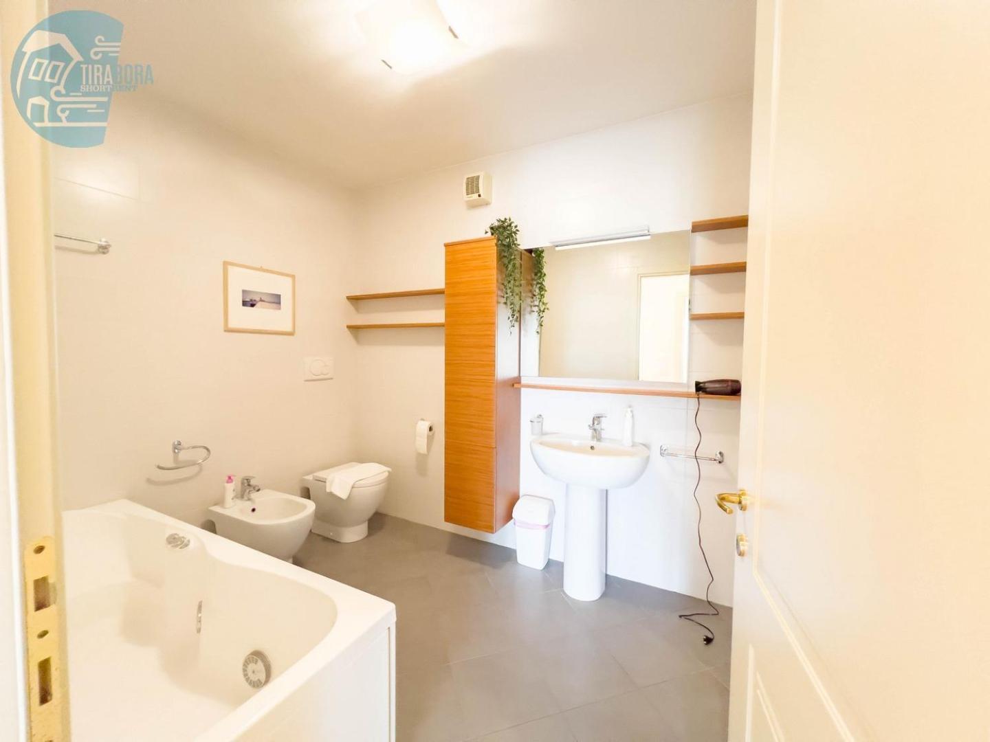 Appartement Cattedrale 5 Tirabora Short Rent à Trieste Extérieur photo